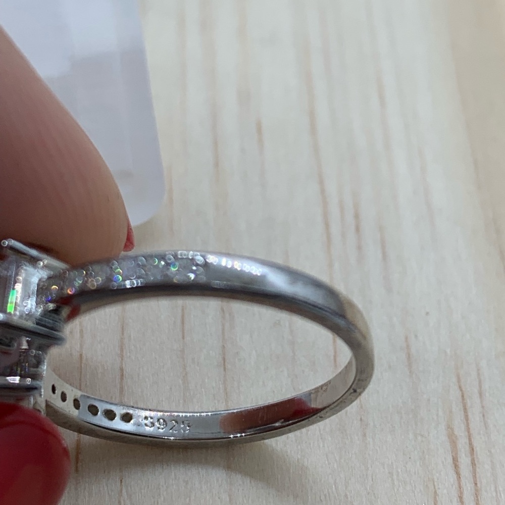 Silver Ring - Picture 5 of 5